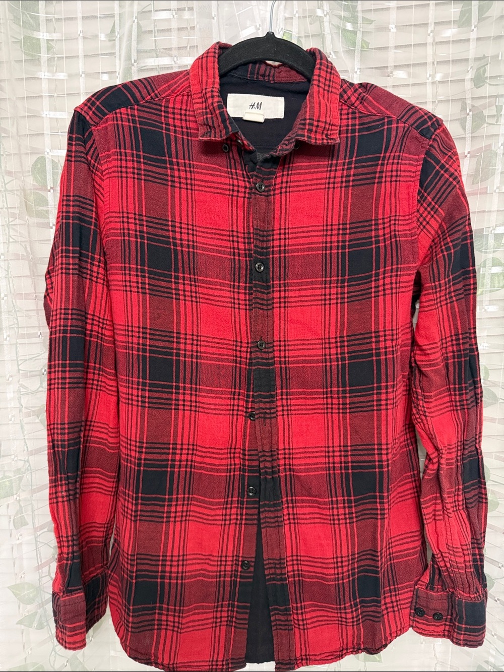 H&M Men's Red and Black Plaid Button-Down Shirt